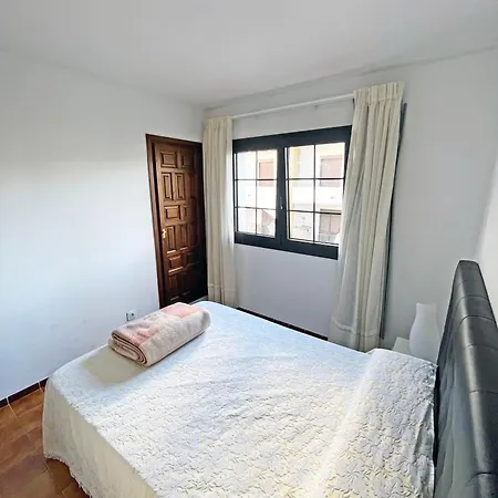 Apartment En La Escala Con Piscina Y Parking L'Escala
