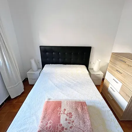 Apartment En La Escala Con Piscina Y Parking