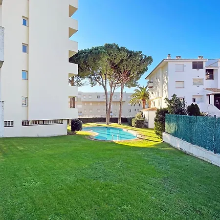 Apartment En La Escala Con Piscina Y Parking